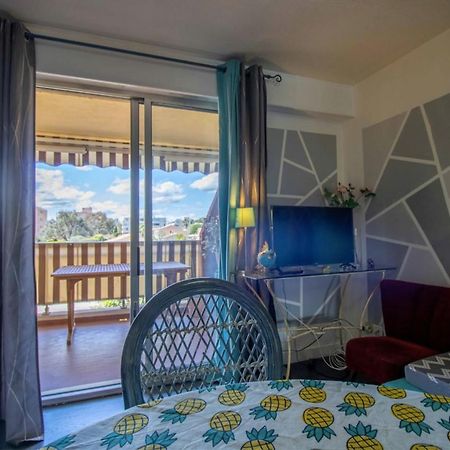 Cosy 35 M2 With Balcony In A Quiet Residence Fréjus Eksteriør bilde